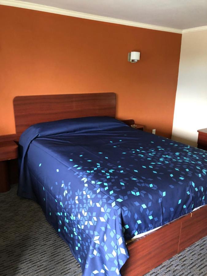 Johnston Skyview Motor Inn מראה חיצוני תמונה