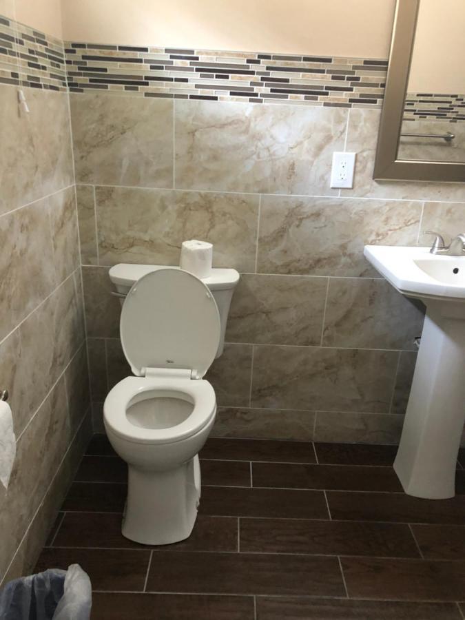 Johnston Skyview Motor Inn מראה חיצוני תמונה