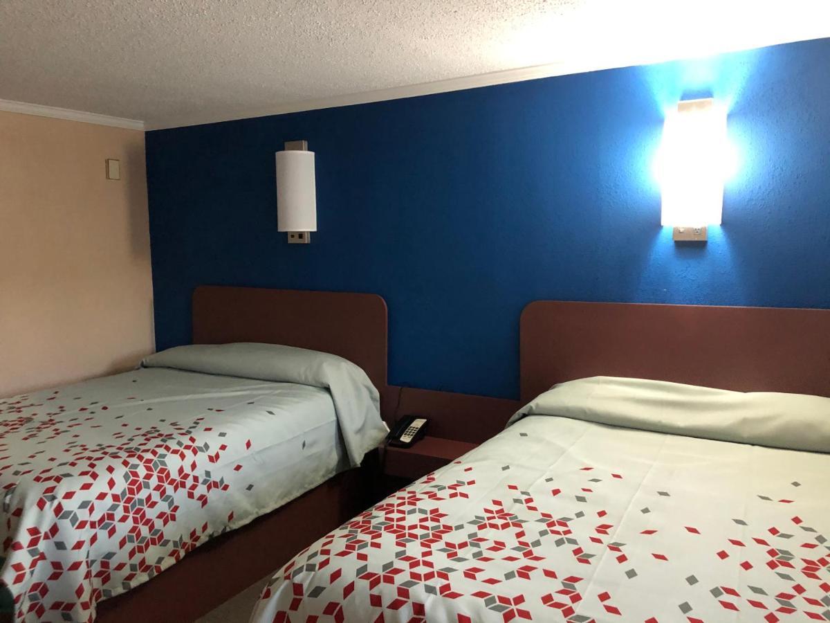 Johnston Skyview Motor Inn מראה חיצוני תמונה