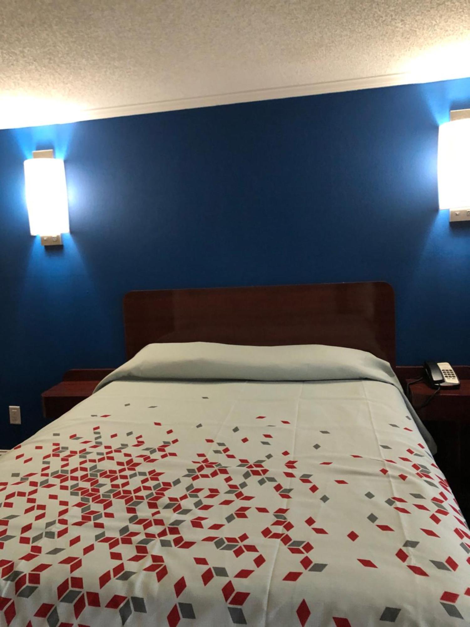 Johnston Skyview Motor Inn מראה חיצוני תמונה